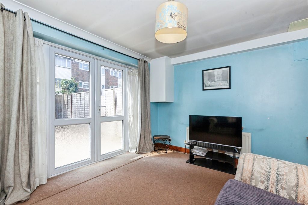 Property photo 3 of 16