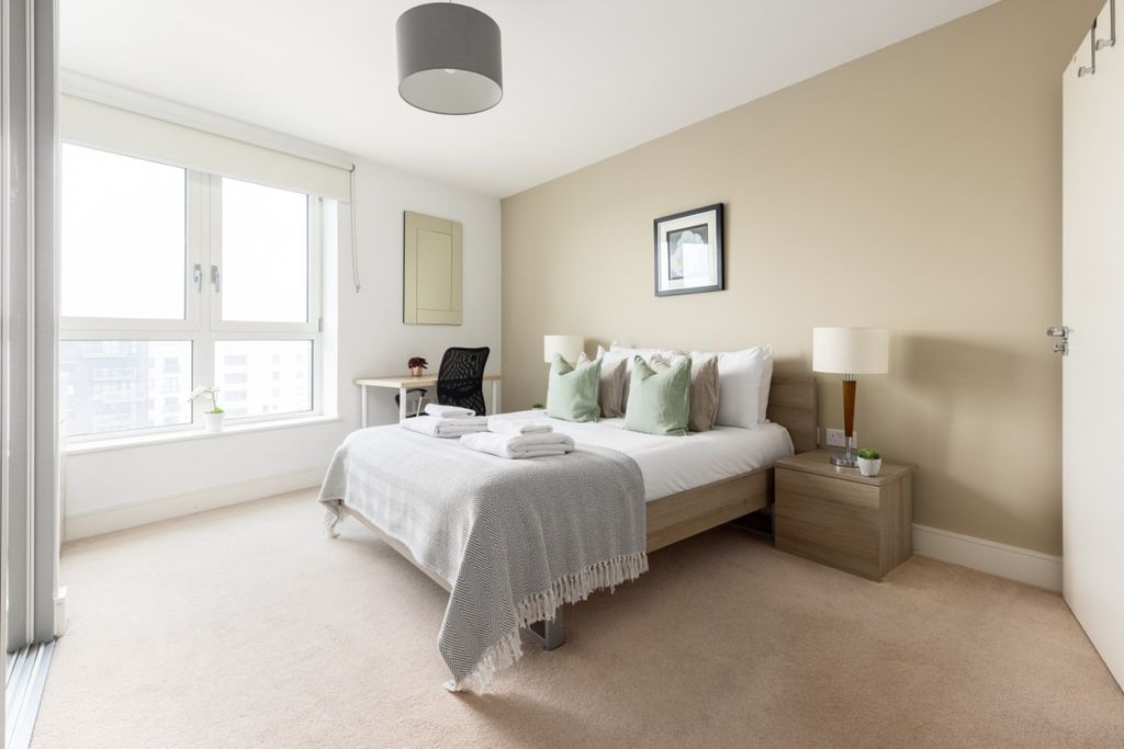 Property photo 3 of 22 Bedroom