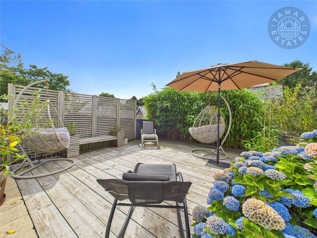 Property photo 3 of 22 Decked Terrace