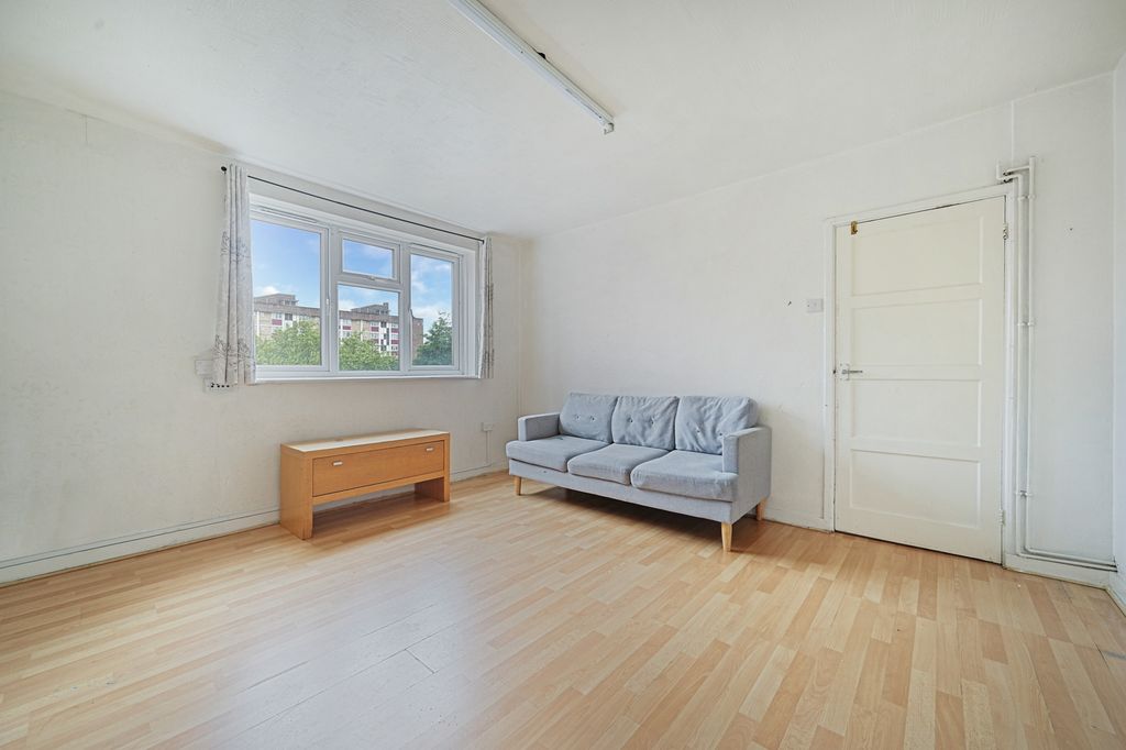 Property photo 3 of 7