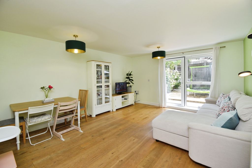 Property photo 2 of 19
