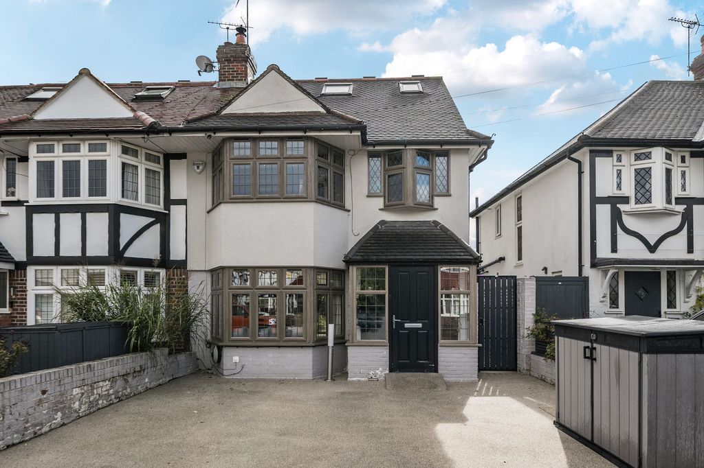 Property photo 1 of 18