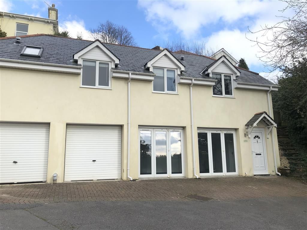 Property photo 1 of 11 Exterior
