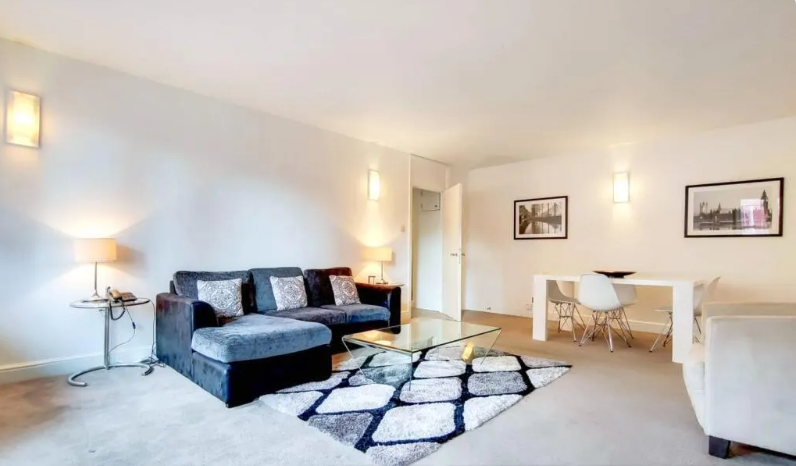 Property photo 2 of 8 Photo 1