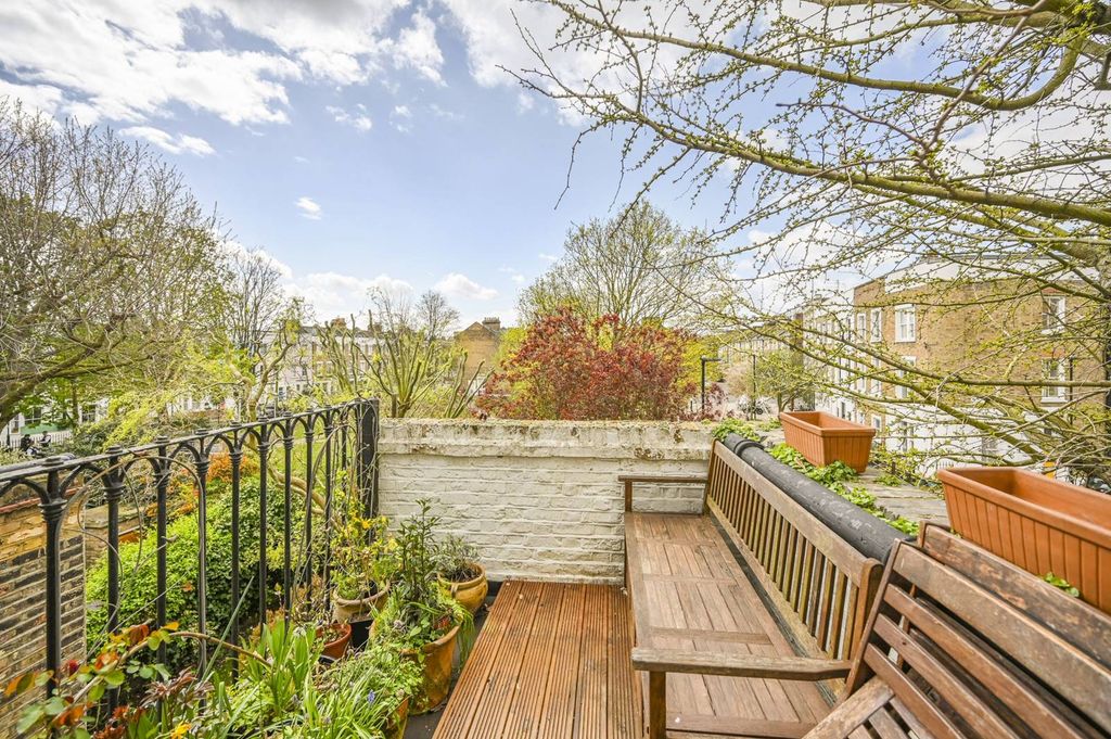 Property photo 3 of 4