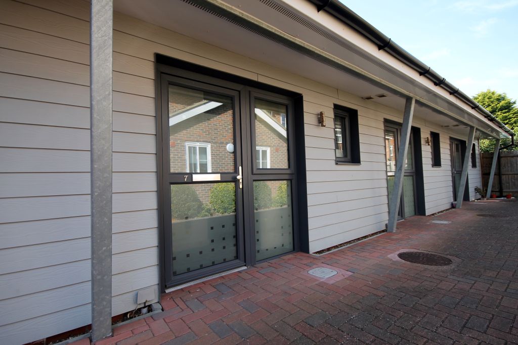 Property photo 1 of 4 Front