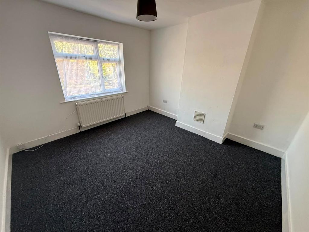 Property photo 2 of 5 5.Jpg