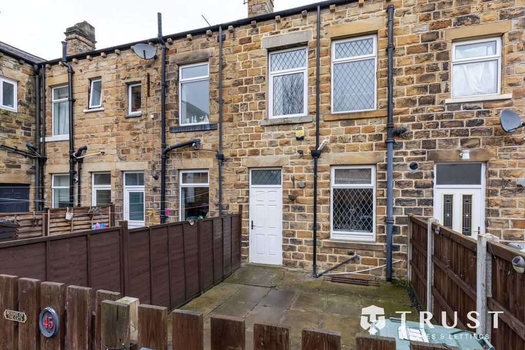 Property photo 2 of 20