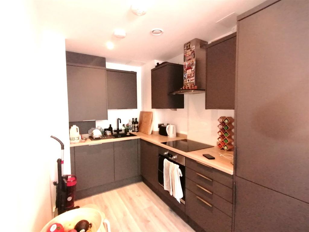 Property photo 2 of 8 Image