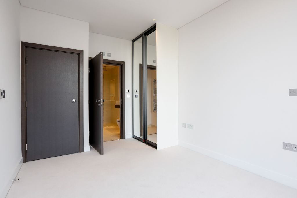 Property photo 3 of 9 Capital House