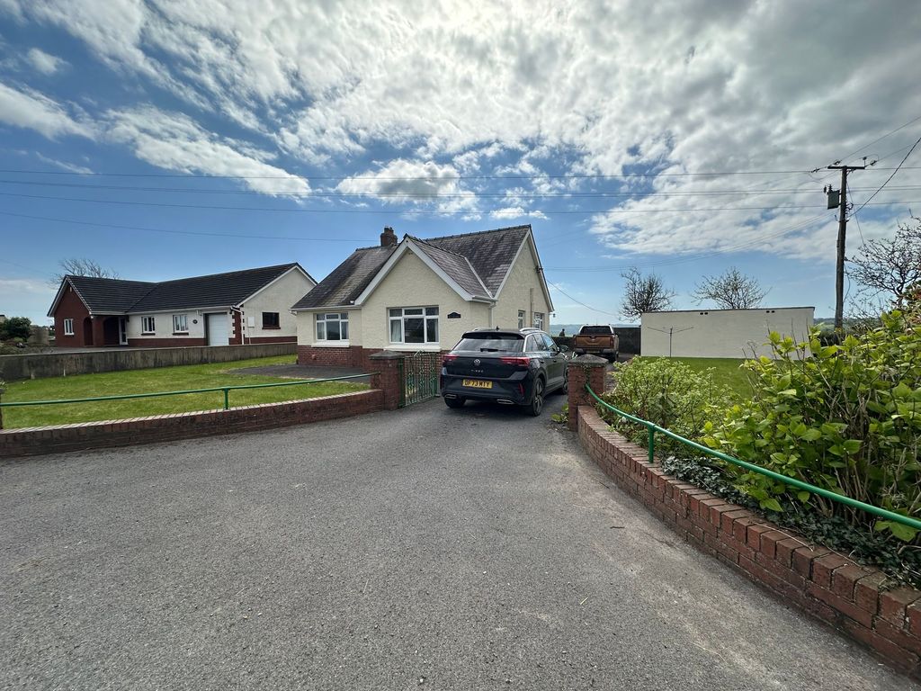 Property photo 3 of 25