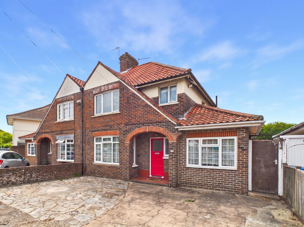 Property photo 1 of 12