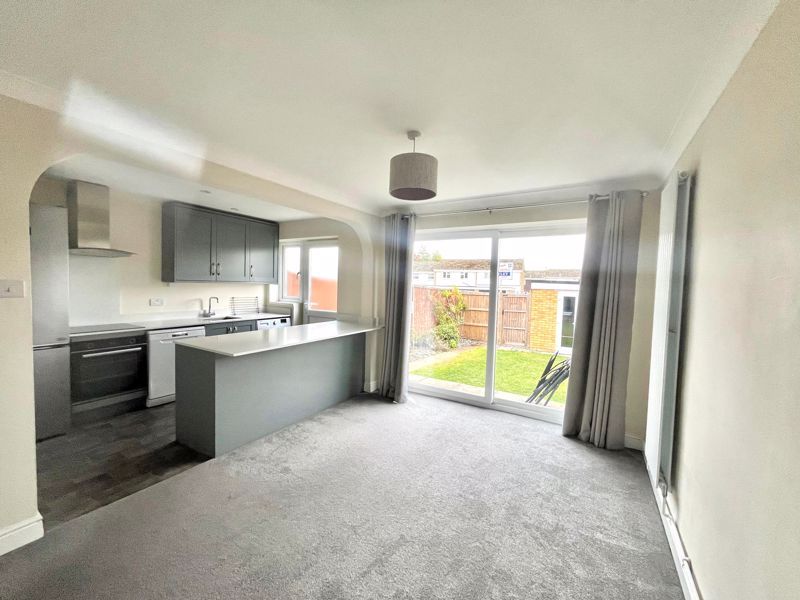 Property photo 2 of 10 Photo 12