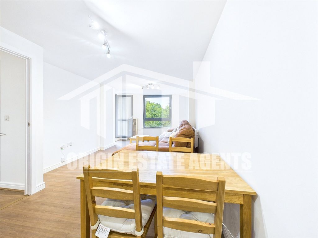 Property photo 1 of 12 Picture No. 10