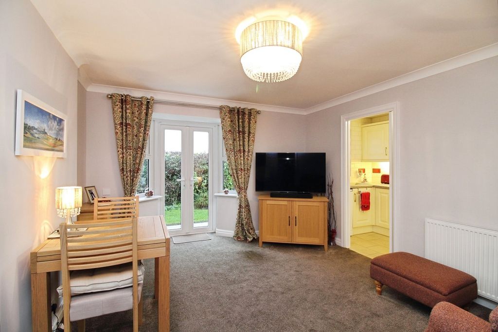 Property photo 3 of 17