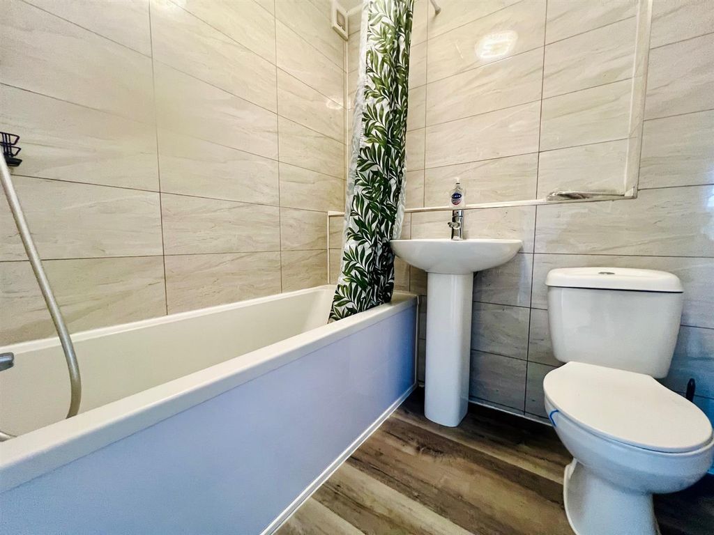 Property photo 3 of 9 Img_7103.Jpg