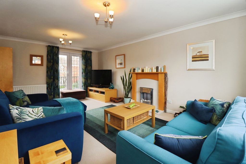 Property photo 2 of 20 Pbox-Img.Jpg