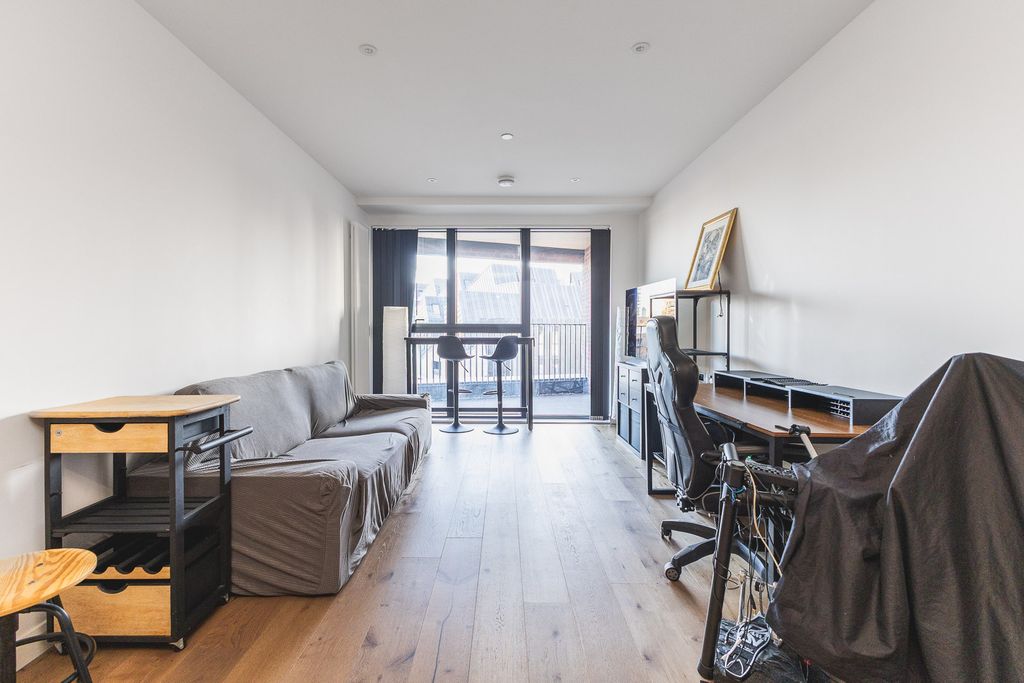 Property photo 1 of 20