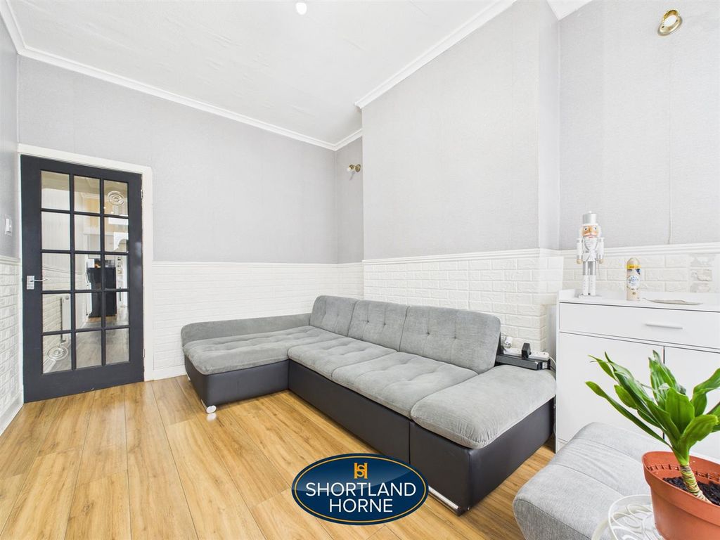 Property photo 3 of 13 Cam01906G0-Pr0601-Still001.Jpg