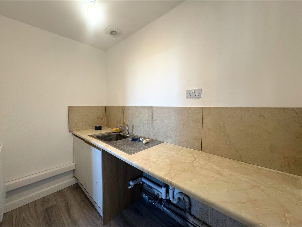 Property photo 3 of 20 Utility