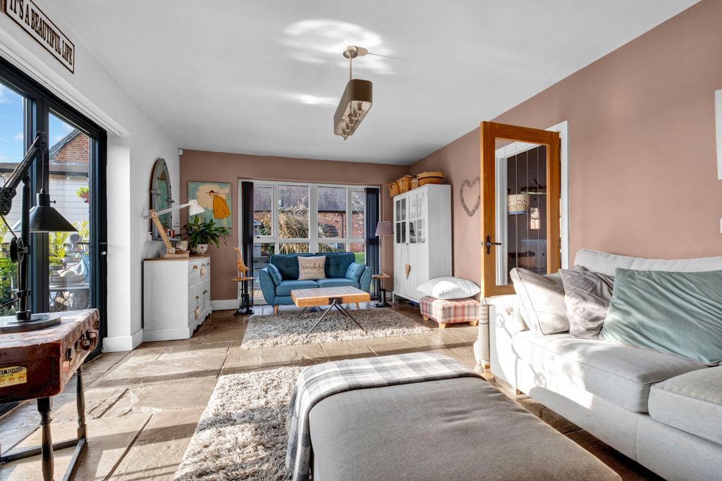 Property photo 3 of 35