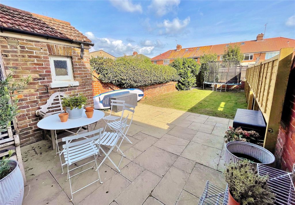 Property photo 3 of 14 Picture No. 17