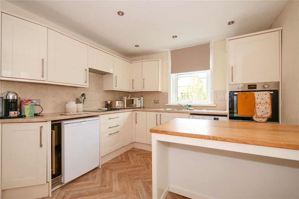 Property photo 3 of 14 Picture No. 13