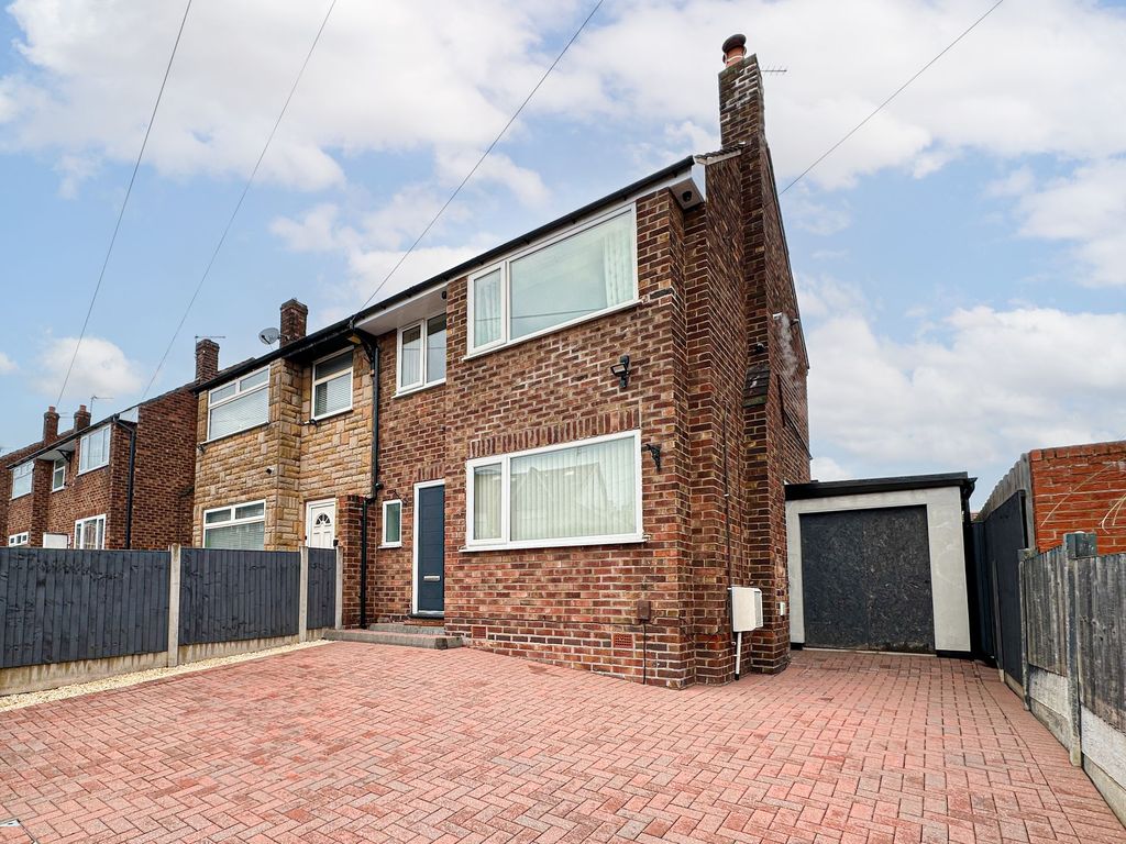 Property photo 1 of 18