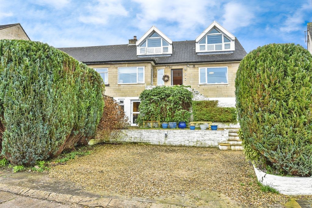 Property photo 1 of 21