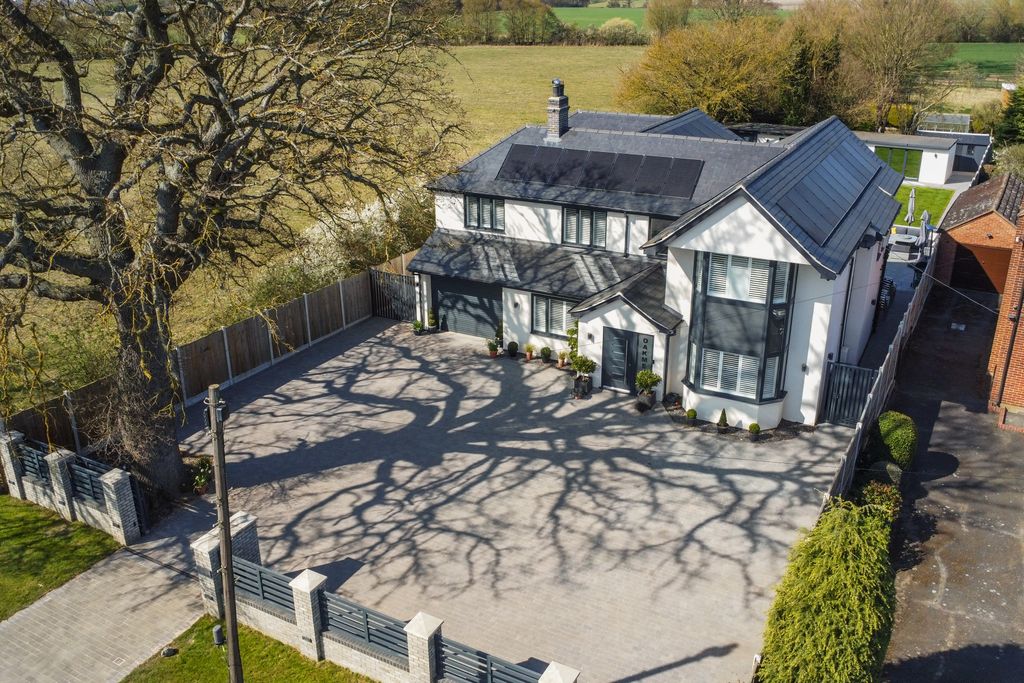 Property photo 1 of 38 Pt-Fc(Col)-63Colchesterrd-1
