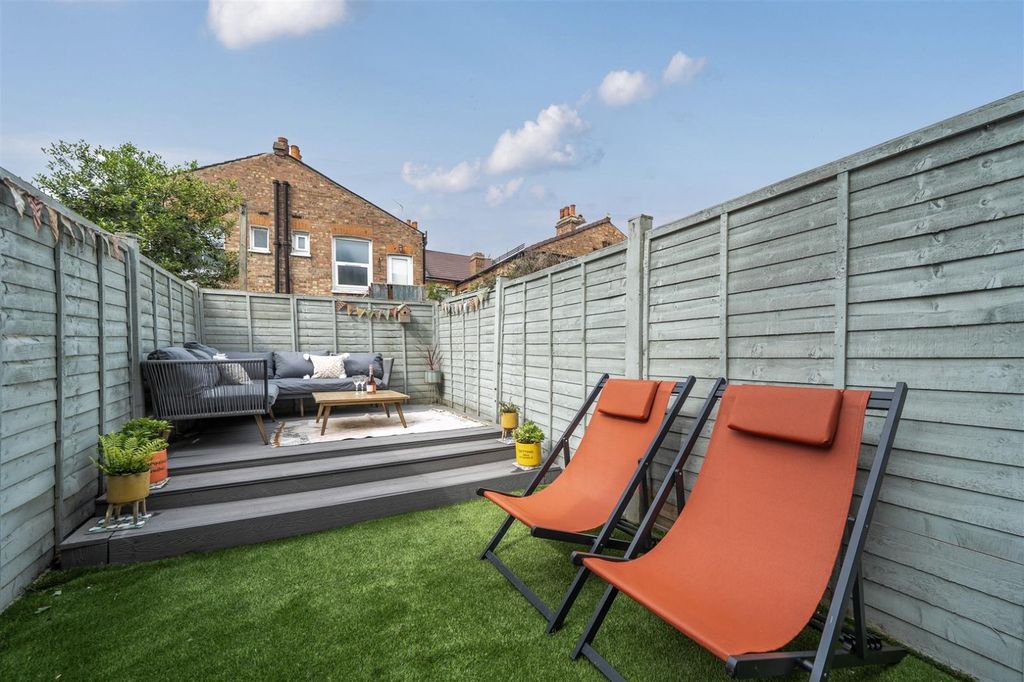 Property photo 3 of 12 Picture No. 05