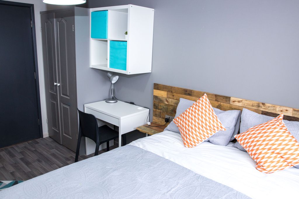 Property photo 2 of 9