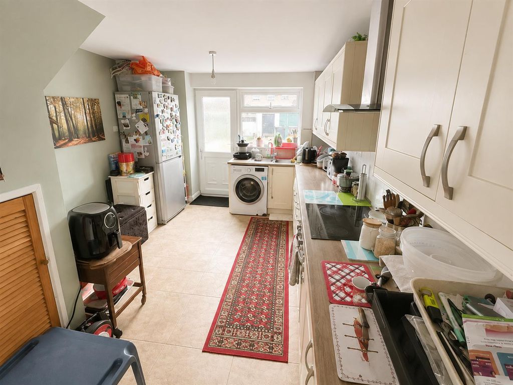 Property photo 3 of 14 46 Weymouth 9.Png