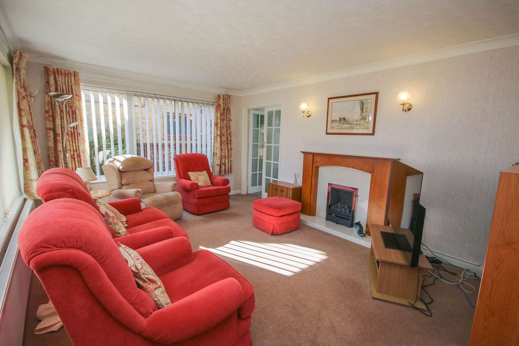 Property photo 2 of 30