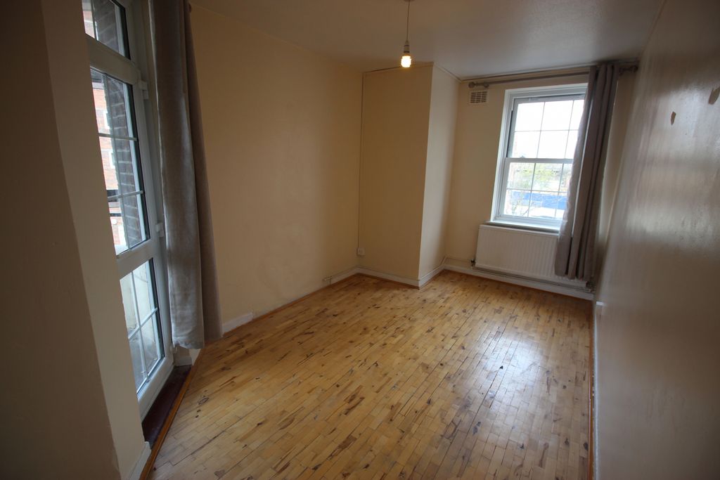 Property photo 2 of 10 Living Room