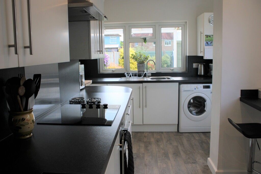 Property photo 2 of 12 Kitchen