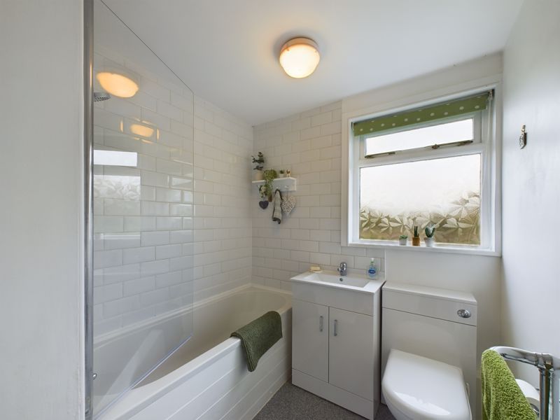 Property photo 3 of 14 Bathroom