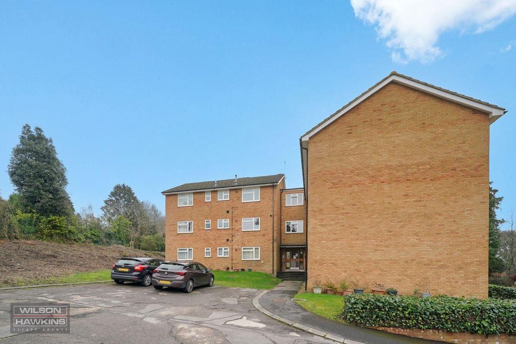 Property photo 1 of 13 15 - Kiolqlqfwguii9FM3Bq7.Jpg