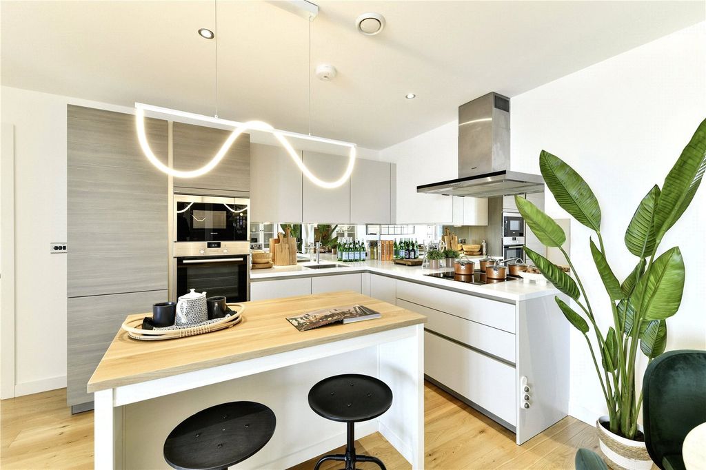 Property photo 1 of 16 A08J300000Ccu0Riar_Lnh250100_04.Jpg