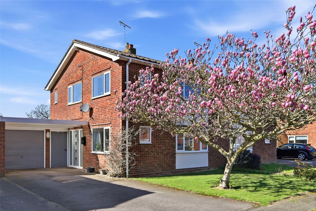 Property photo 1 of 28 Picture No. 11