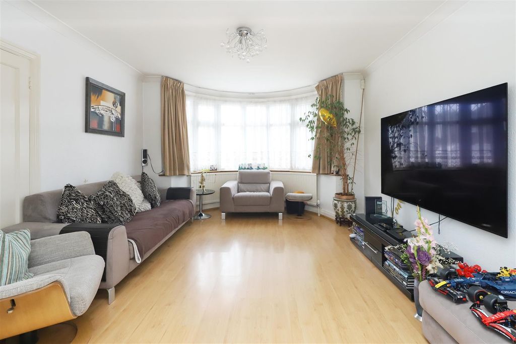 Property photo 2 of 12 Regal Way