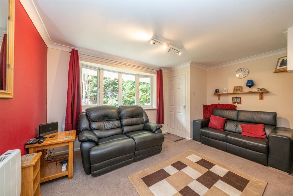Property photo 3 of 10 11-Waterside-8629.Jpg