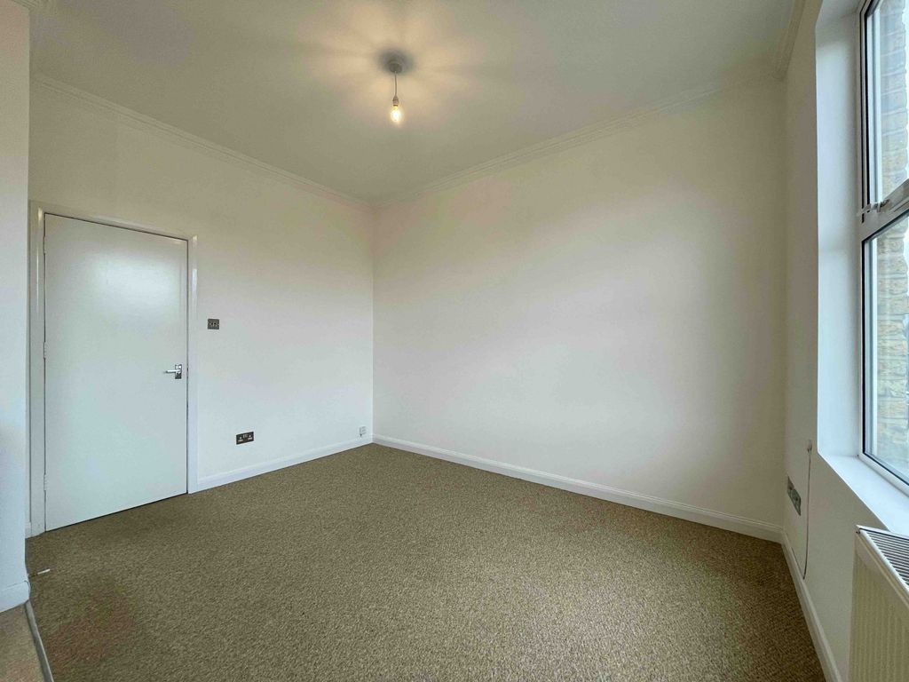 Property photo 3 of 9 Gallery
