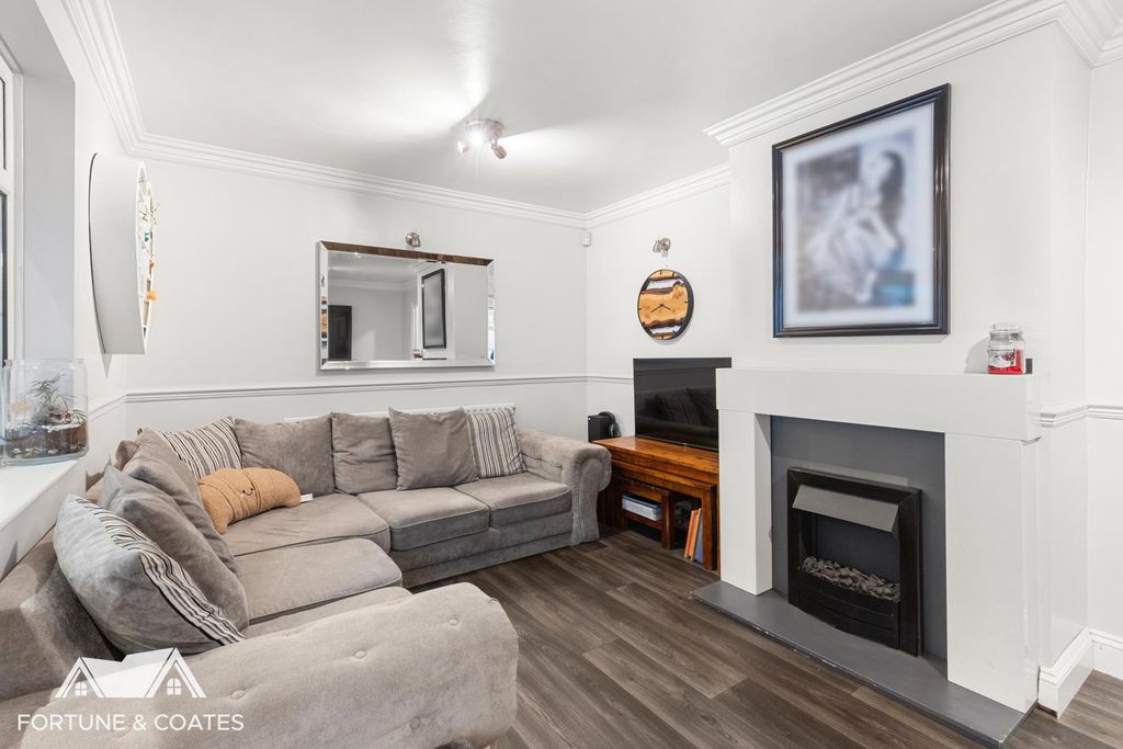 Property photo 2 of 17 Tilburymead_20.Jpg