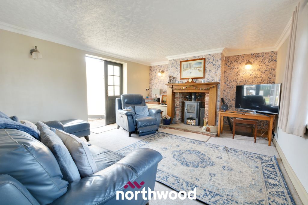 Property photo 3 of 23