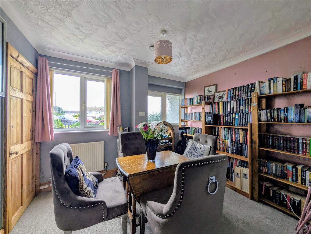 Property photo 3 of 13