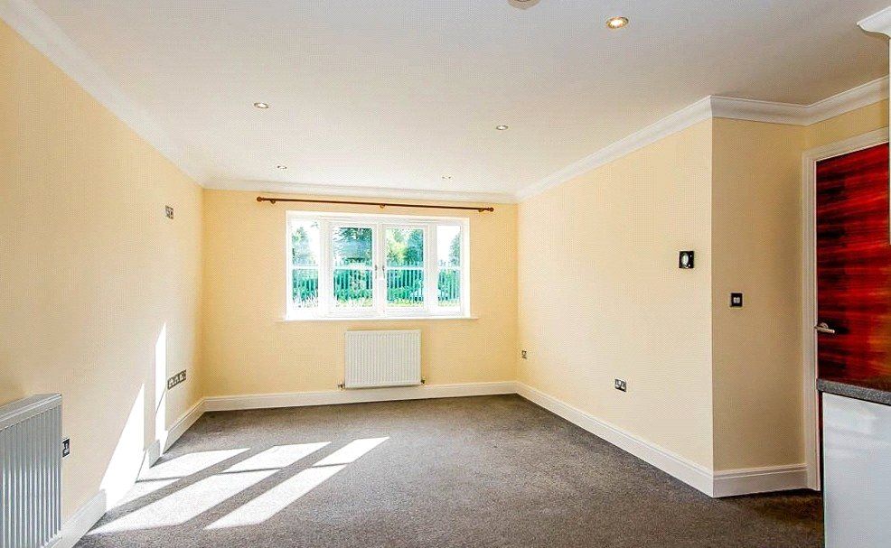 Property photo 2 of 10 Picture No. 15