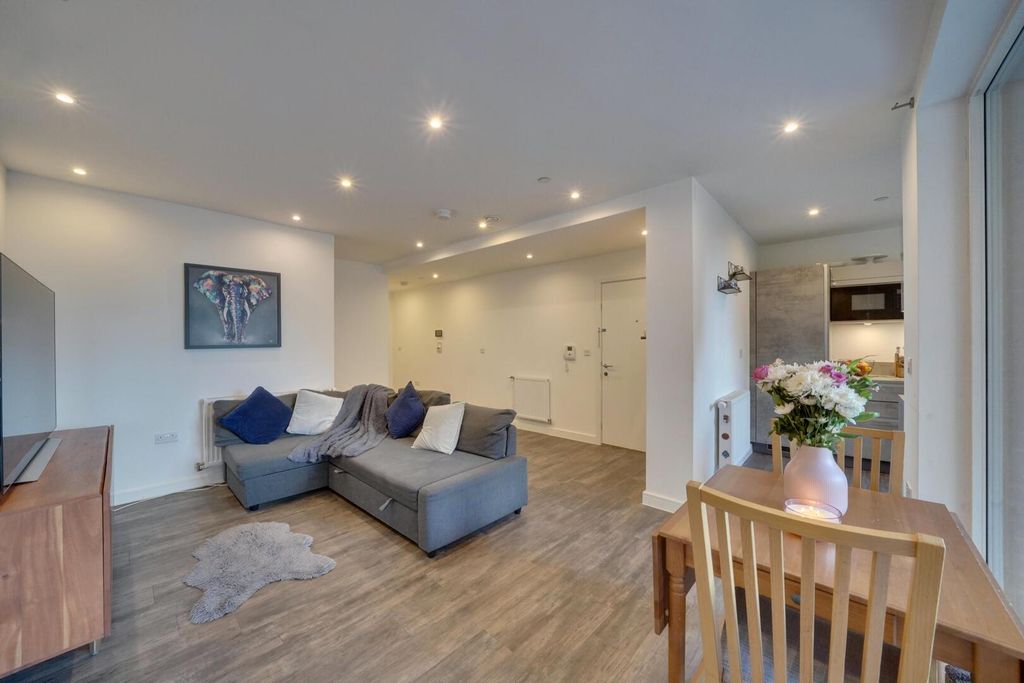 Property photo 2 of 17 Living Room