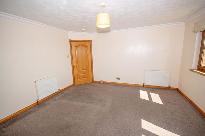 Property photo 3 of 11 Photo 2