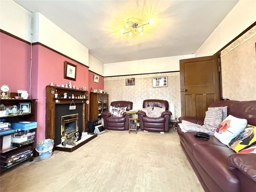 Property photo 3 of 19 Picture No. 30